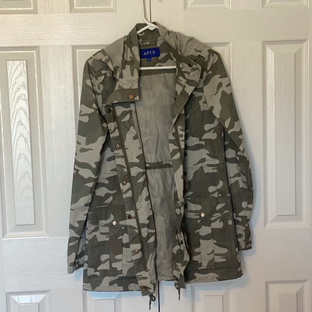 Women's Hooded Army Camo Jacket